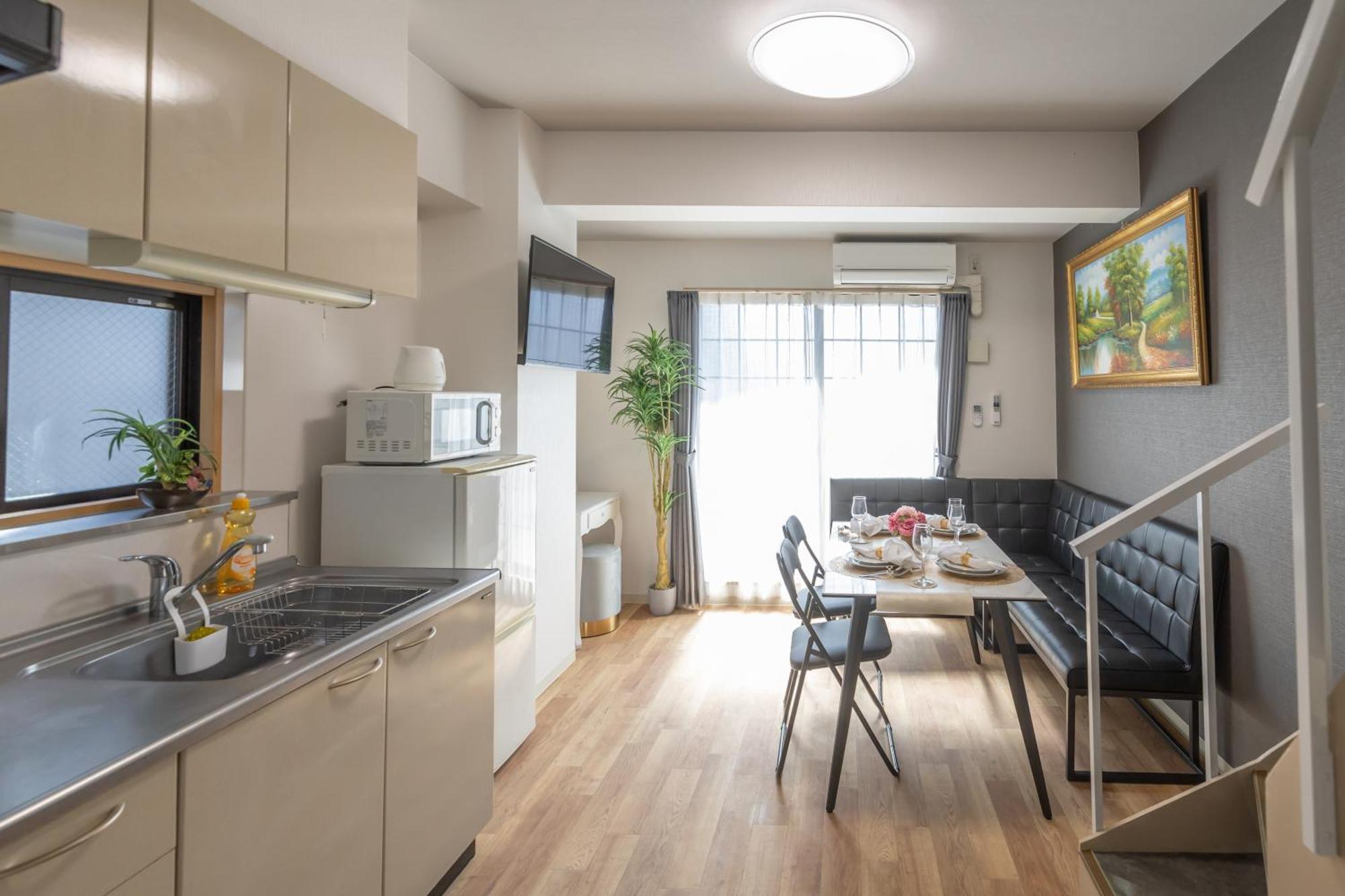 Kuromon Royal Apartment Osaka Exterior photo