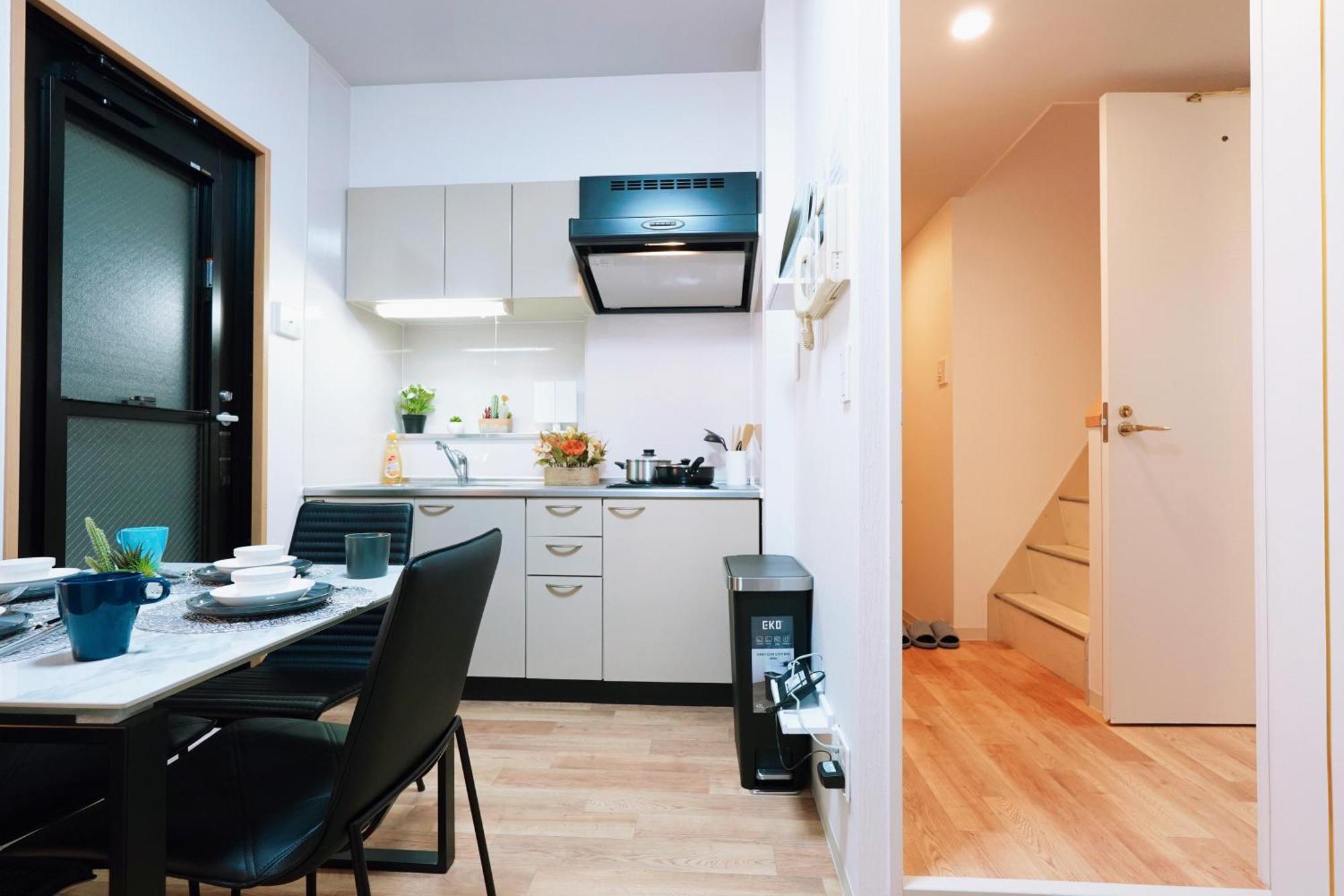 Kuromon Royal Apartment Osaka Exterior photo