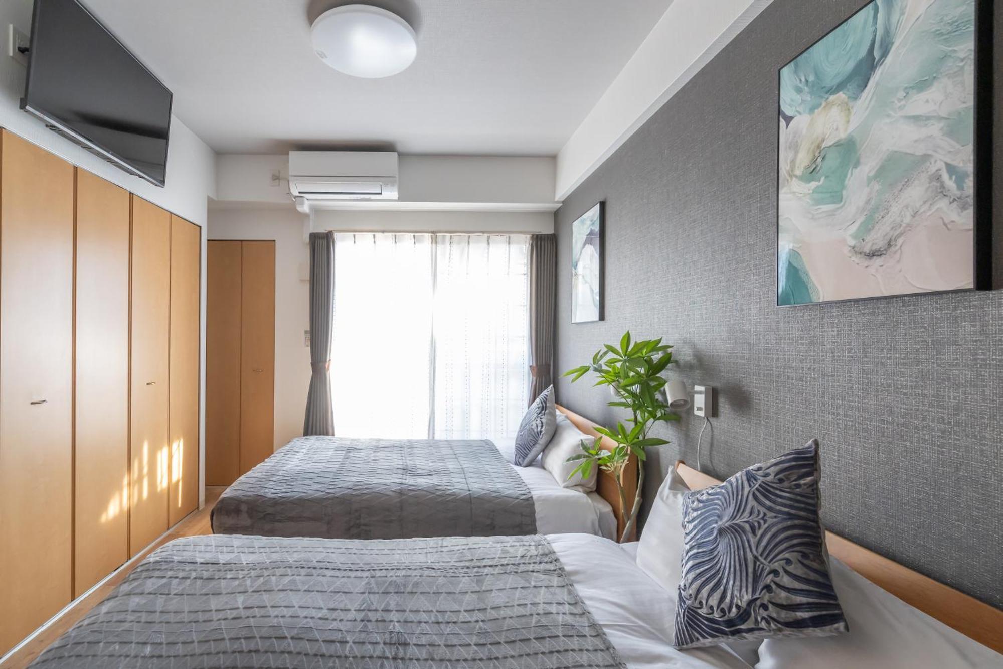 Kuromon Royal Apartment Osaka Exterior photo