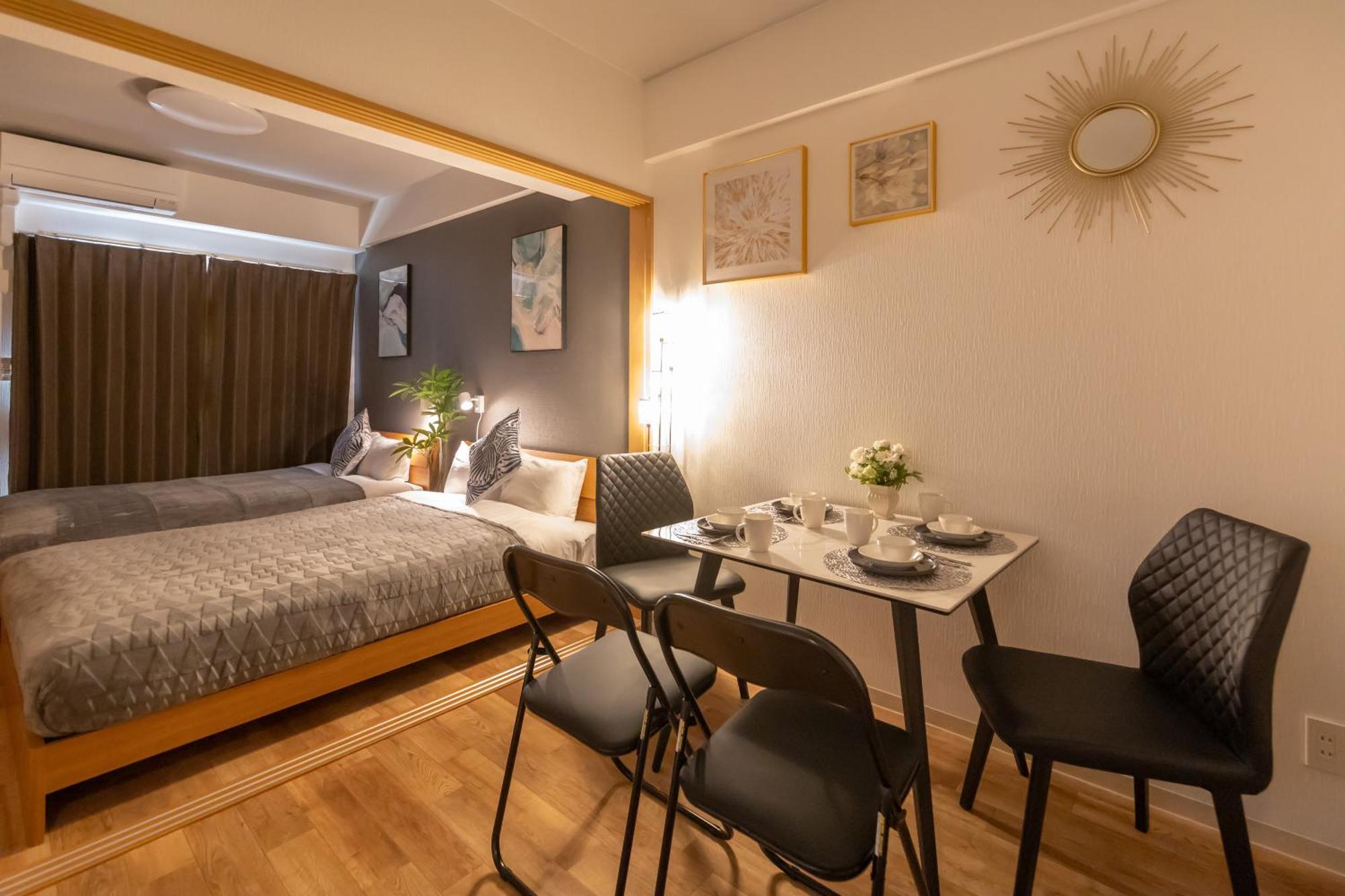 Kuromon Royal Apartment Osaka Exterior photo