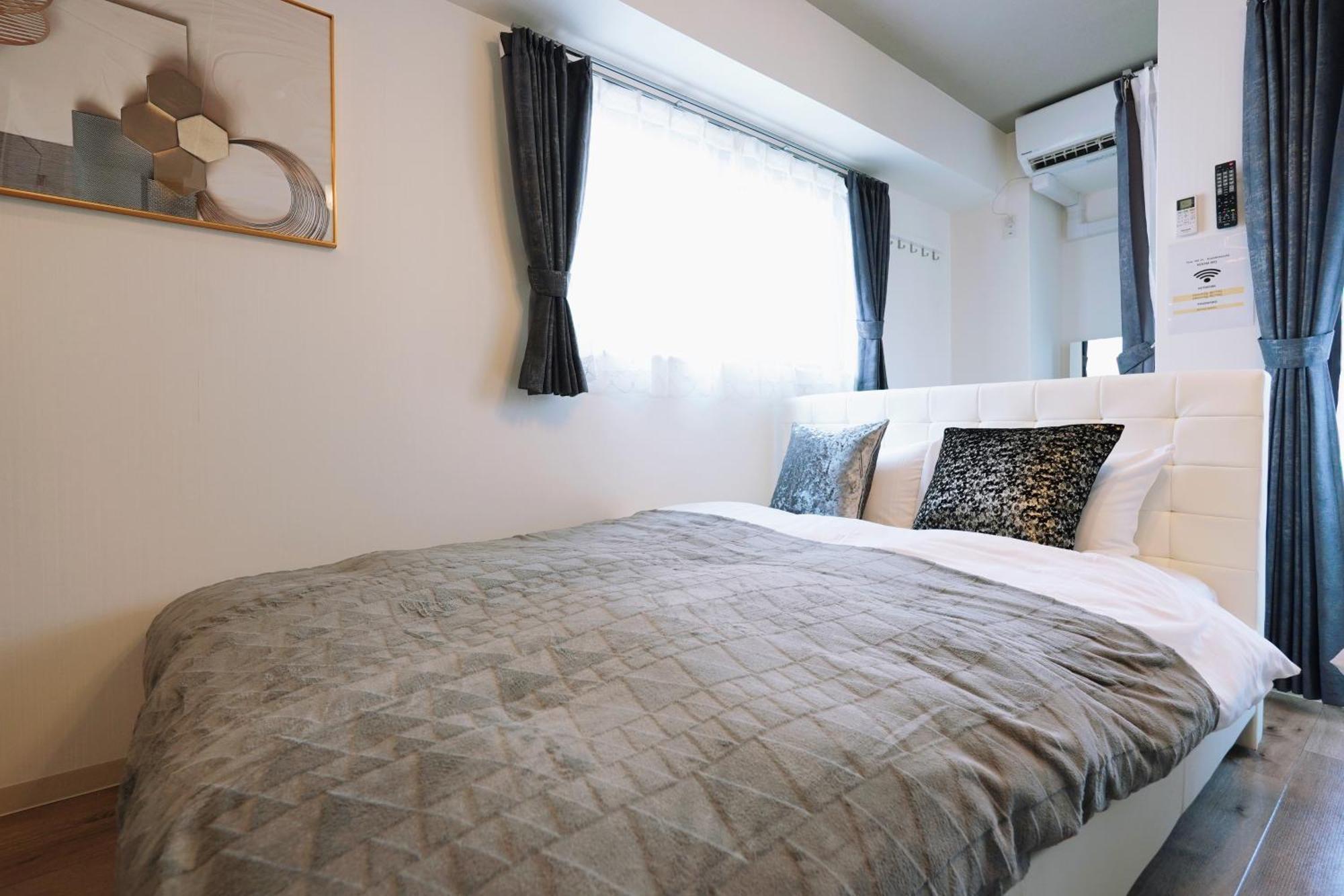 Kuromon Royal Apartment Osaka Exterior photo